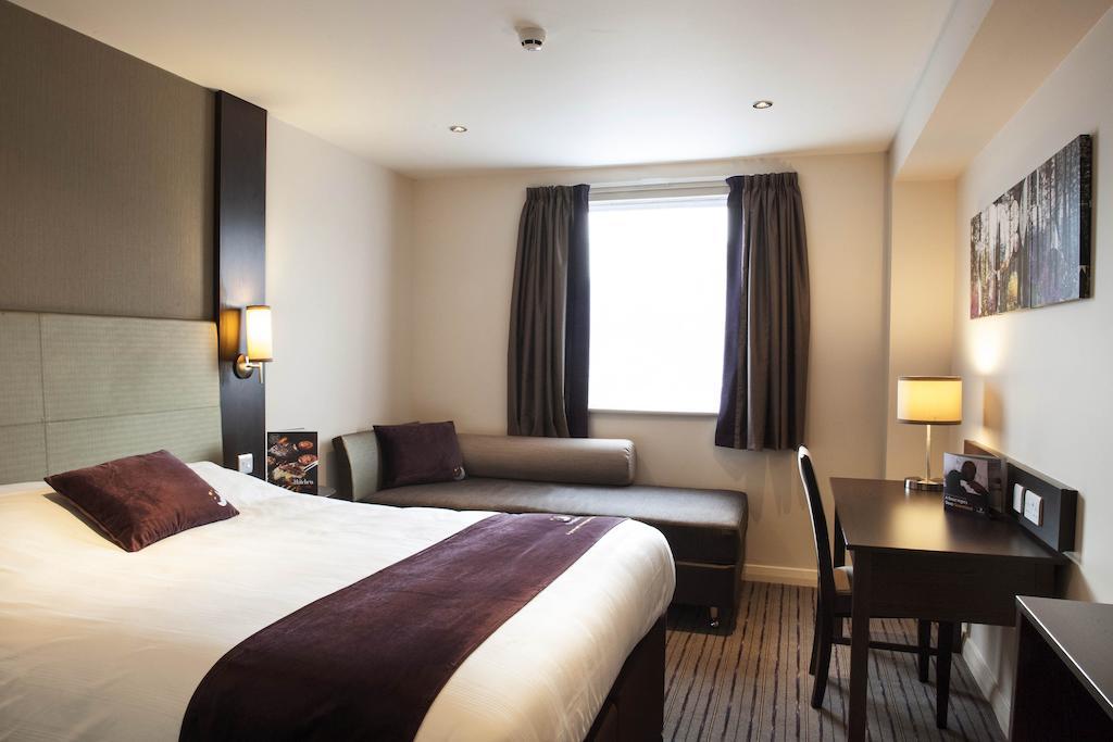 Premier Inn Bath City Centre Δωμάτιο φωτογραφία